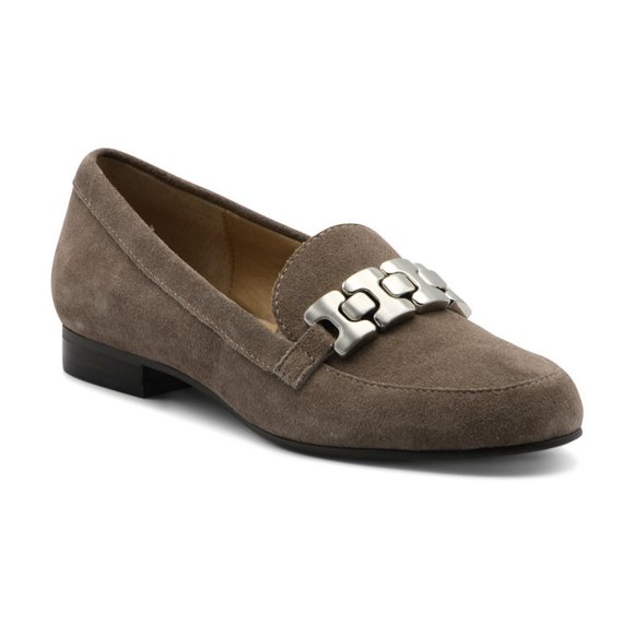 NEW Adrienne Vittadini Raja Slip on Suede Loafers - Picture 1 of 10
